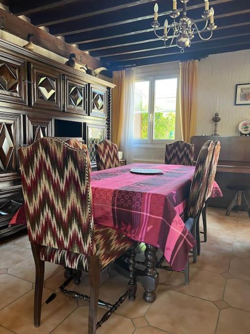 Maison Familiale Idealement Situee Avec Tout Le Confort ニーム エクステリア 写真